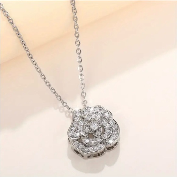 Cubic Zirconia Necklace. Approx 18” - Picture 3 of 5